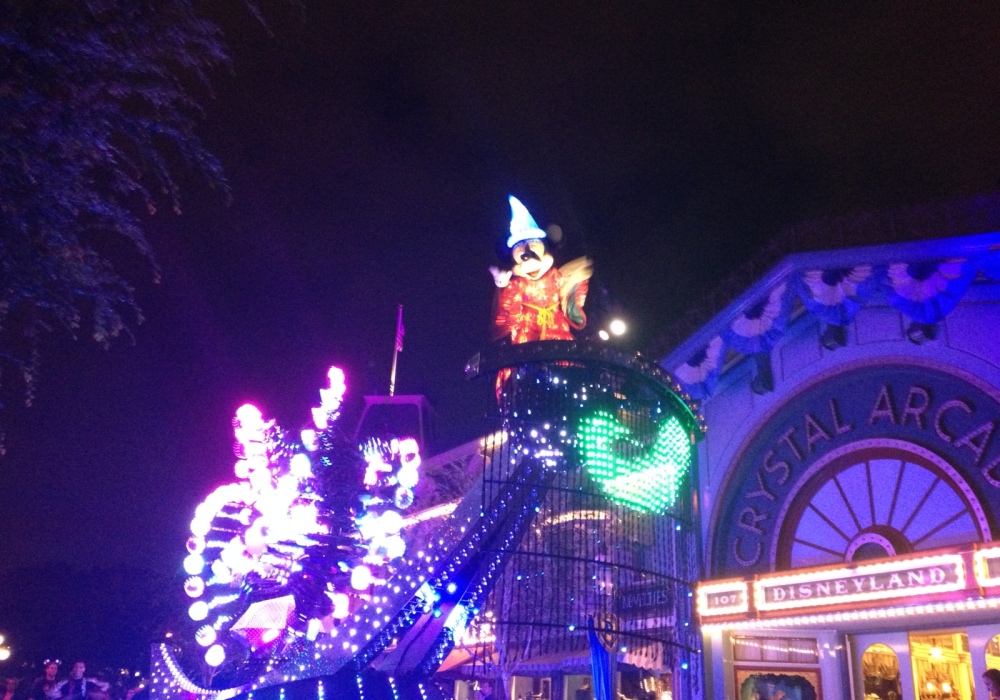 mickey mouse paint the night parade